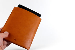 SLIM and SIMPLE KINDLE CASE, tan